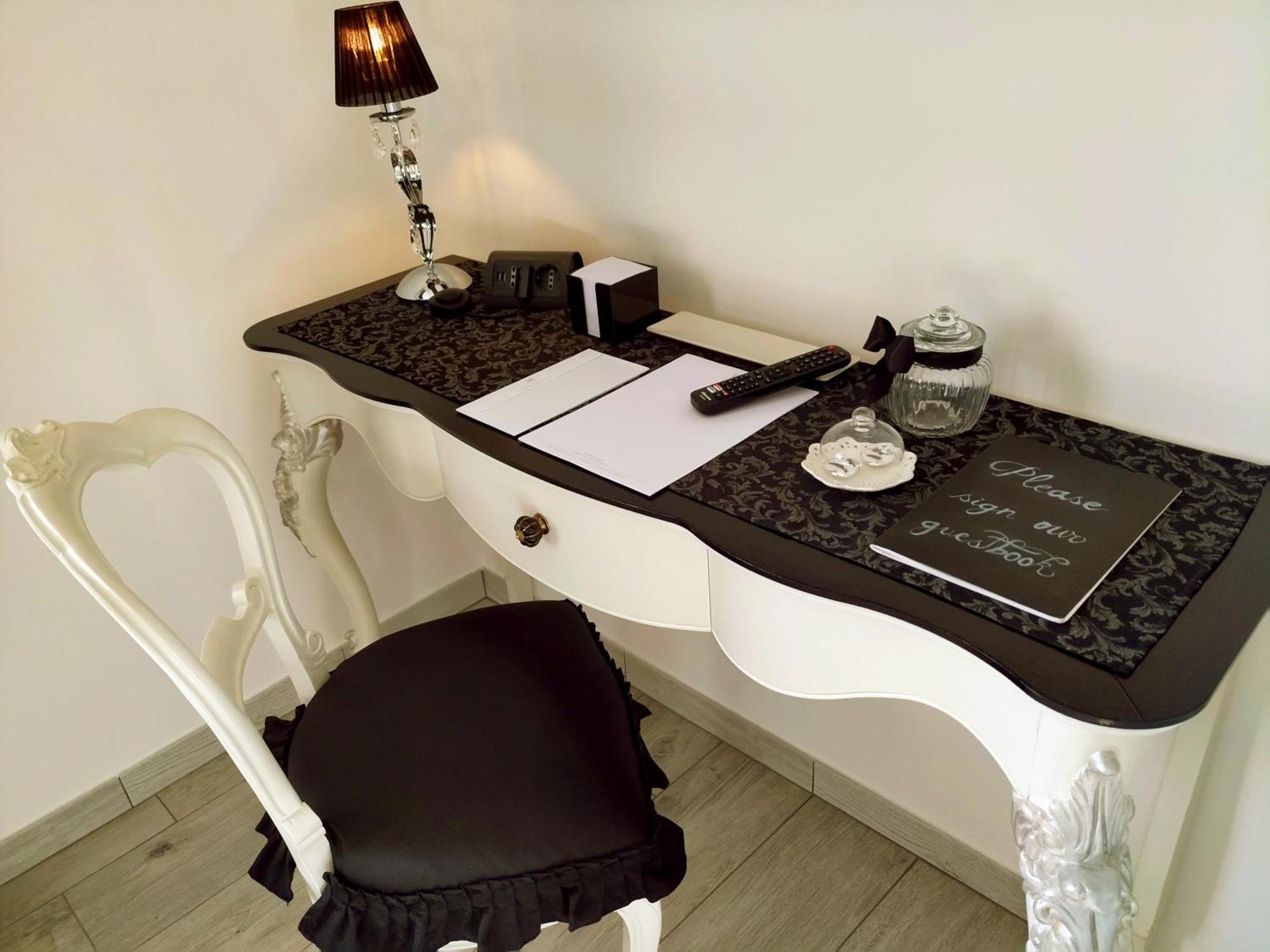 Alloggio Turistico Giulietta E Romeo - Intero Appartamento - Villafranca Di Verona, Zimmer, Holiday Rooms Exteriör bild