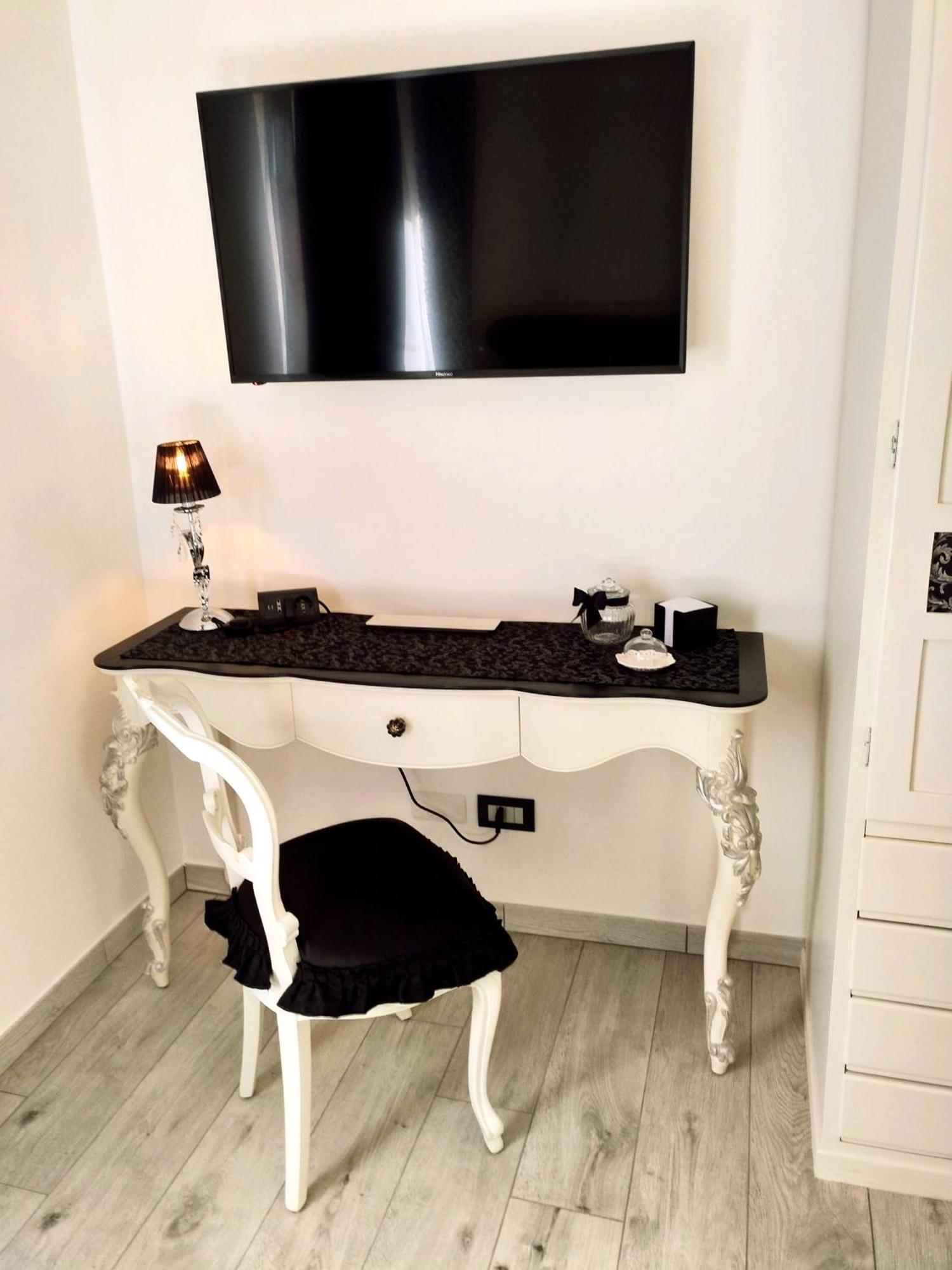 Alloggio Turistico Giulietta E Romeo - Intero Appartamento - Villafranca Di Verona, Zimmer, Holiday Rooms Exteriör bild
