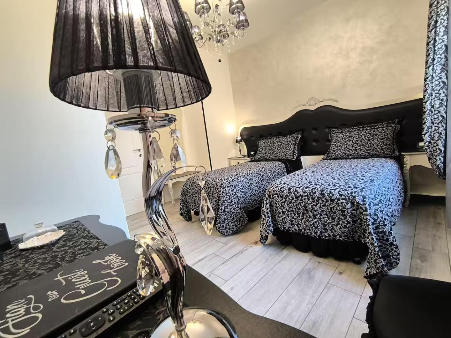 Alloggio Turistico Giulietta E Romeo - Intero Appartamento - Villafranca Di Verona, Zimmer, Holiday Rooms Exteriör bild